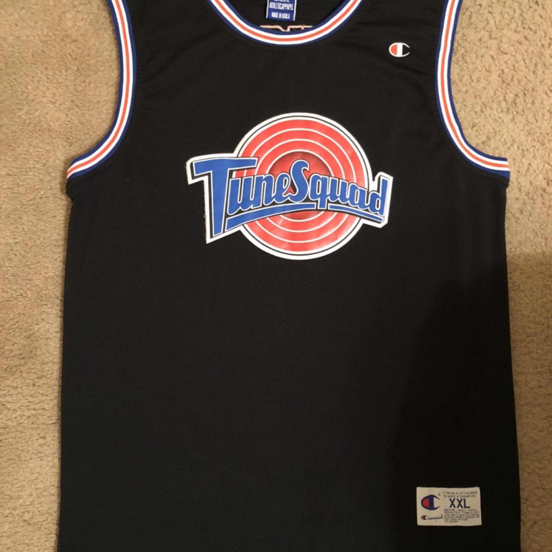 tune squad jersey bugs