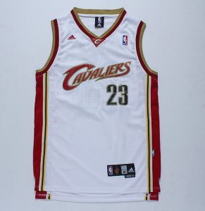 Cleveland Cavaliers - Lebron James *retro*