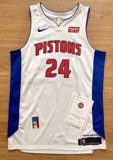 Eric Moreland Detroit Pistons COA Game Worn Used Jersey Nike NBA Jersey