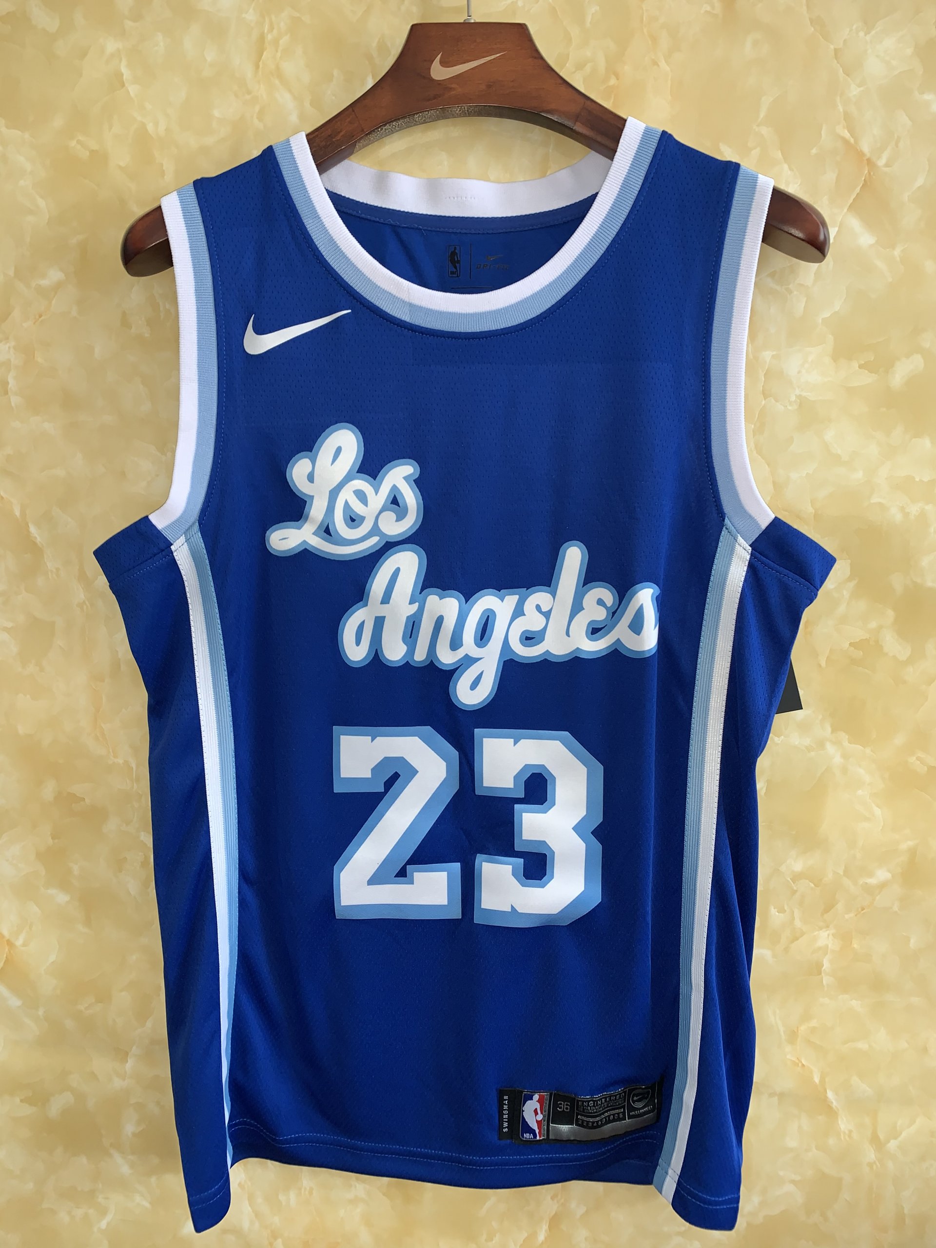 Los Angeles Lakers Lebron James *Blue 