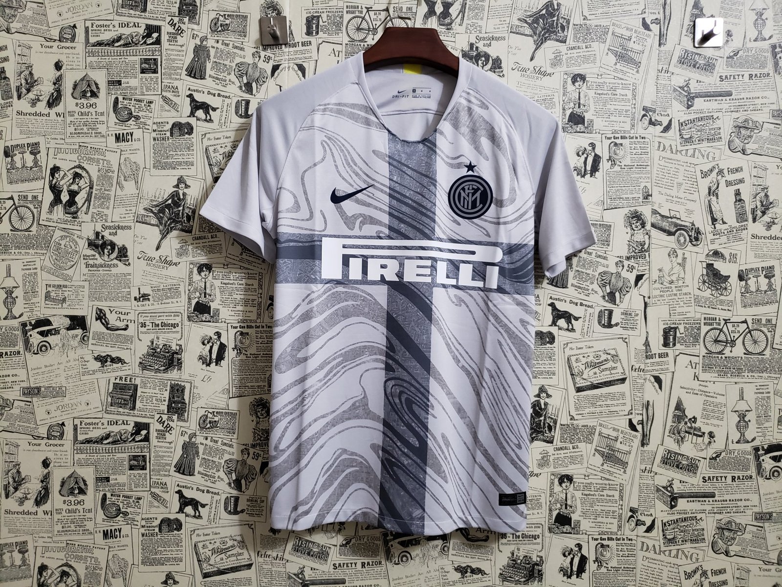 18-19 Inter Milan away jersey