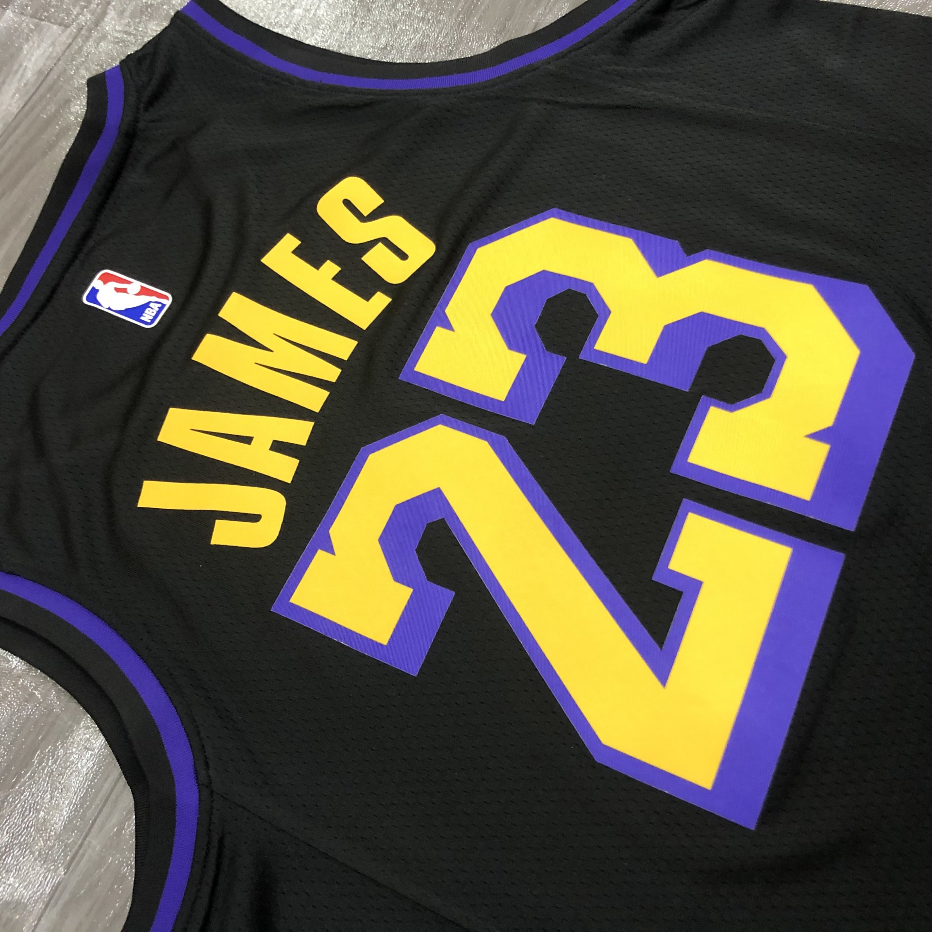 Lebron James 23 LA Lakers - Gold Edition – Yalla Sports