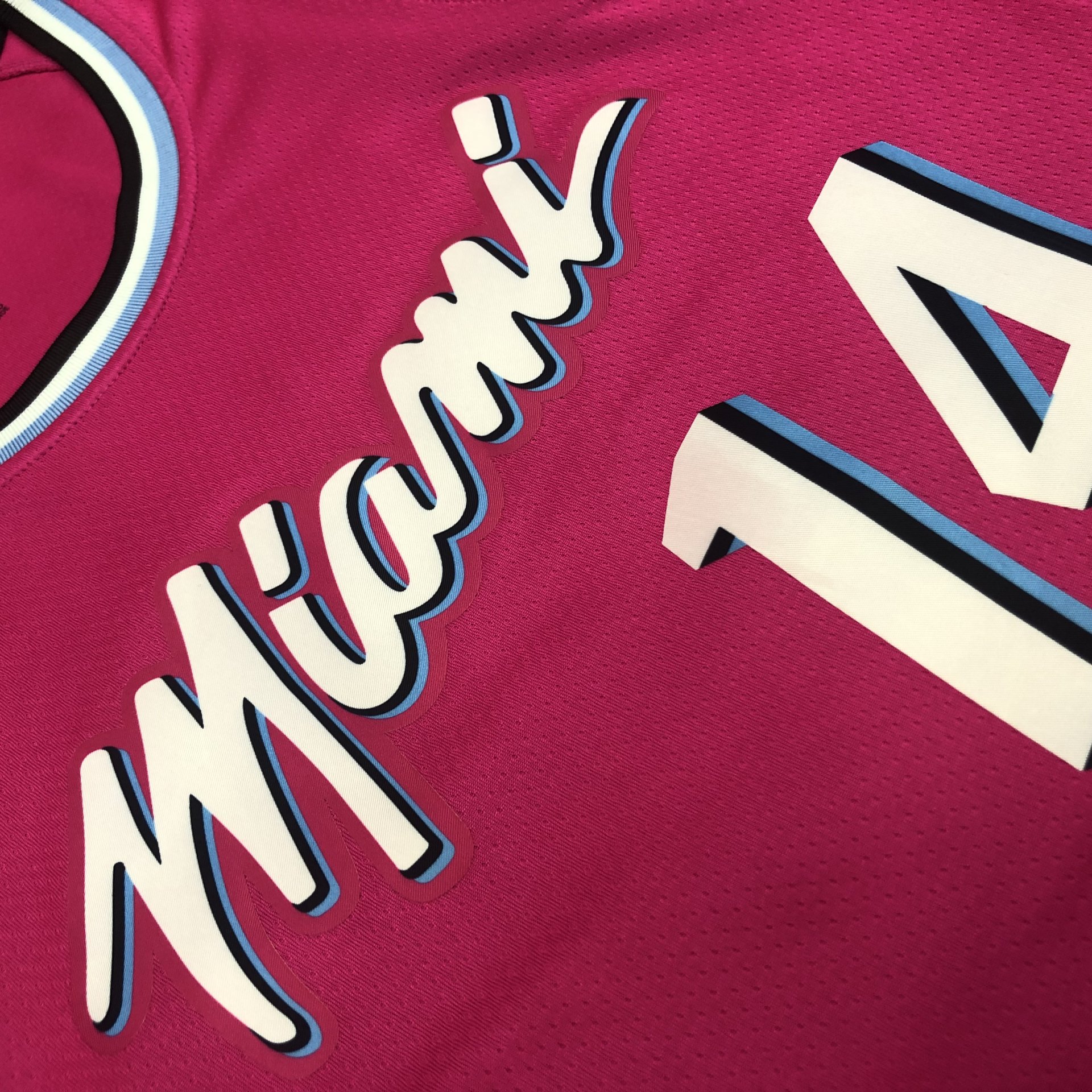 Tyler herro pink sales jersey