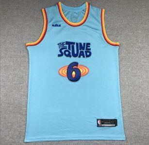 Tune squad Lebron Jame