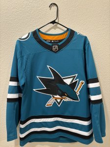 Sharks Jersey M (50)